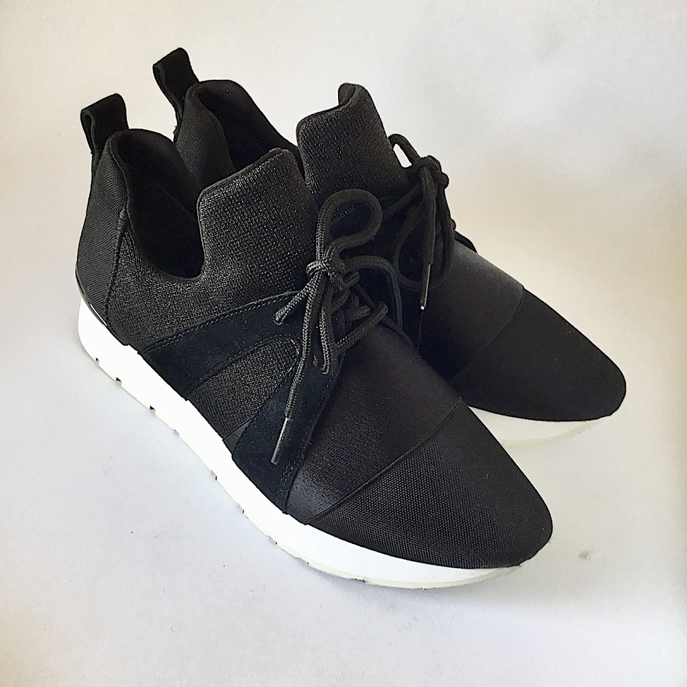 Donna Karen Ebbz Sneaker
